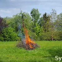 ffw_symbolbild_05_reisigfeuer.jpg